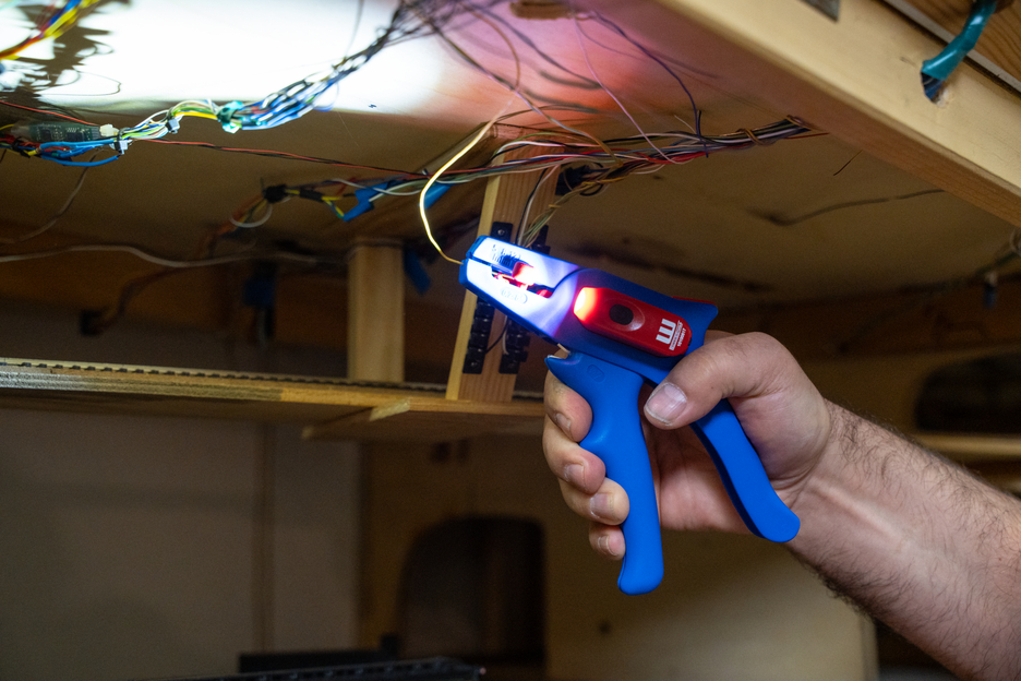 Wire Stripper No. 5 | for all common stranded and solid conductors I working range 0,2 - 6,0 mm²