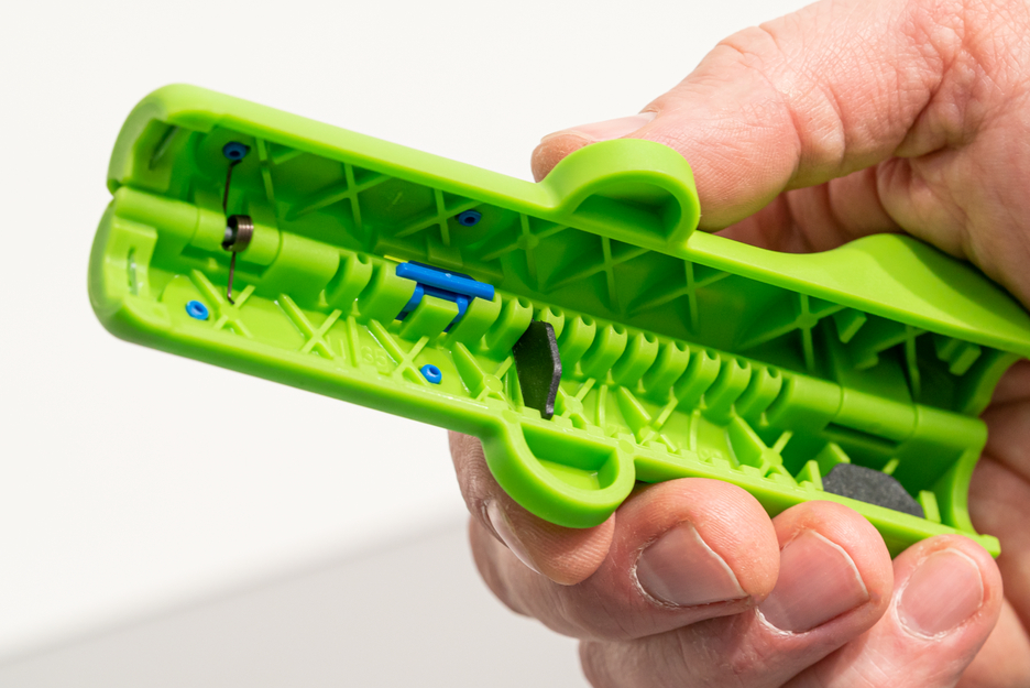 Round Cable Stripper No. 13 Green Line | Sustainable stripping tool I for stripping all common round cables I working range 6,0 - 13,0 mm Ø