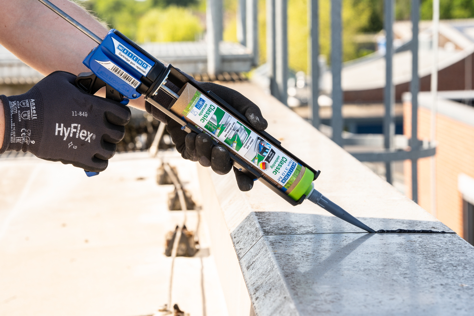 Flex 310 M® Classic MS-Polymer | MS polymer-based elastic adhesive for versatile use