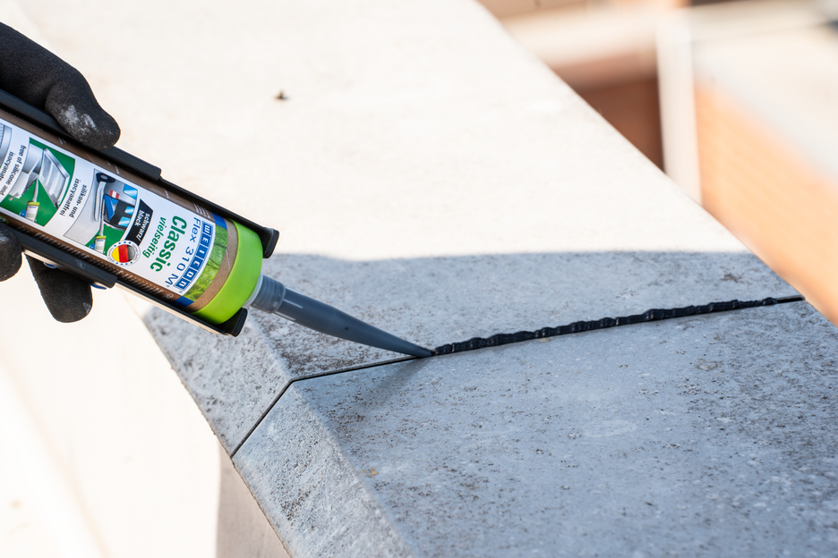 Flex 310 M® Classic MS-Polymer | MS polymer-based elastic adhesive for versatile use