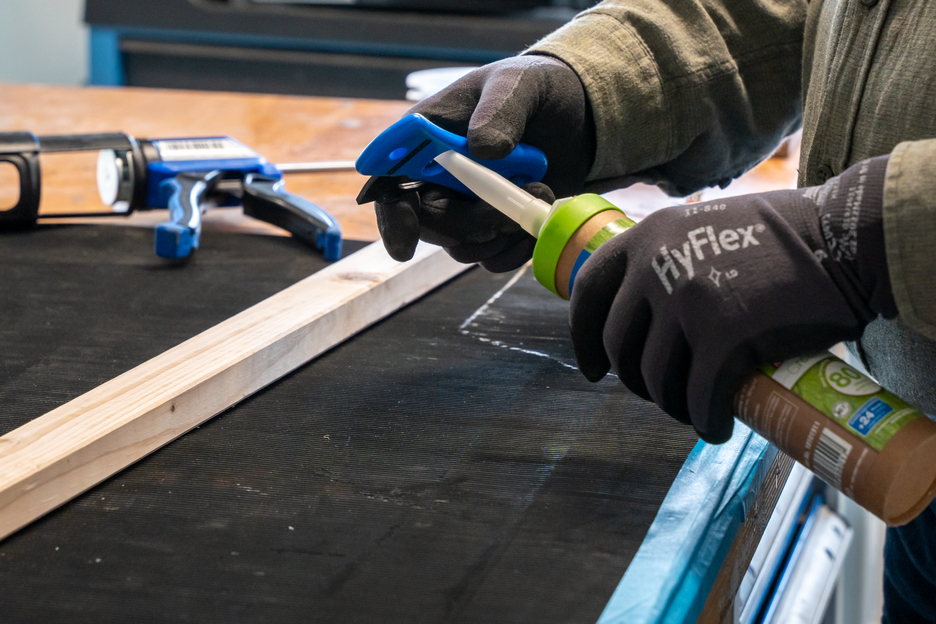 WEICON Green Tube Assembly Adhesive | powerful universal adhesive for indoor and outdoor use
