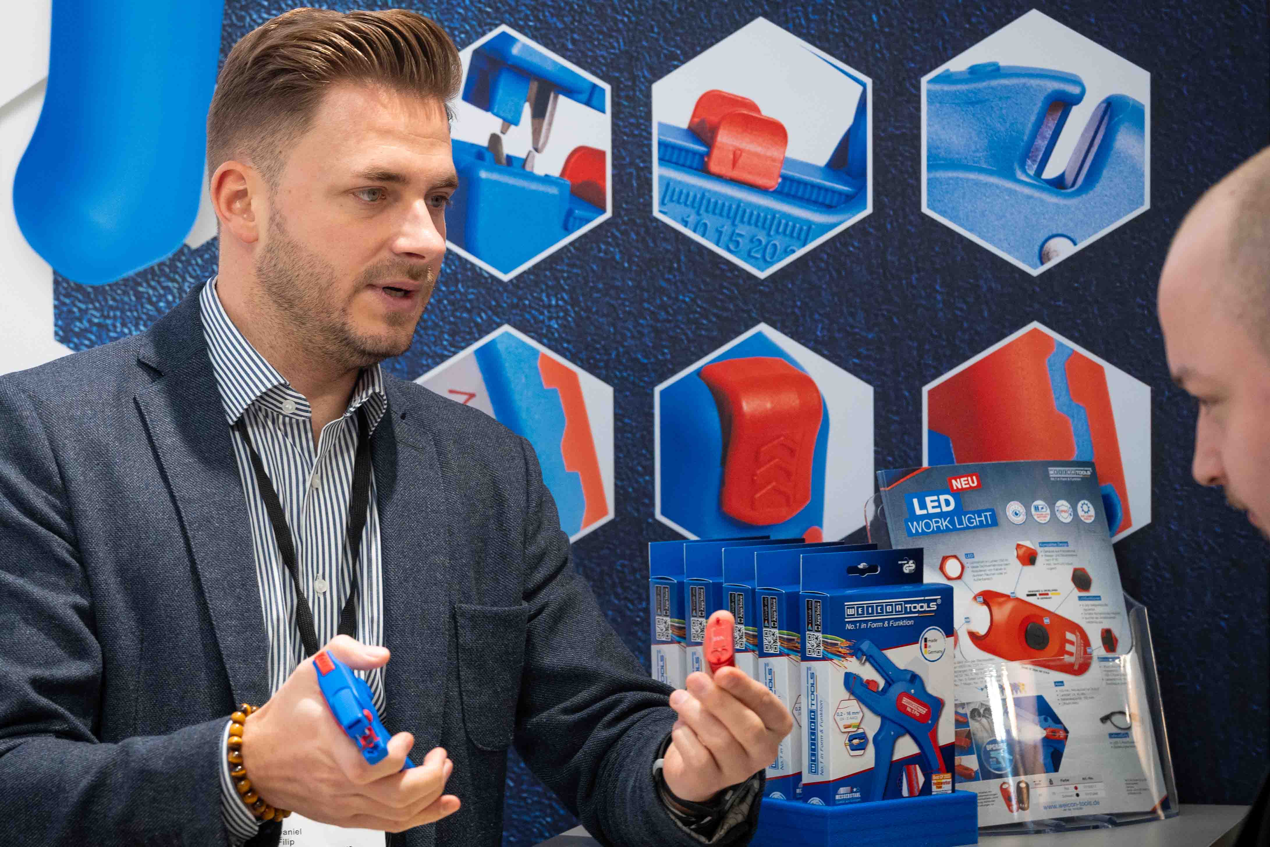 tool, hardware, blue, handheld, box