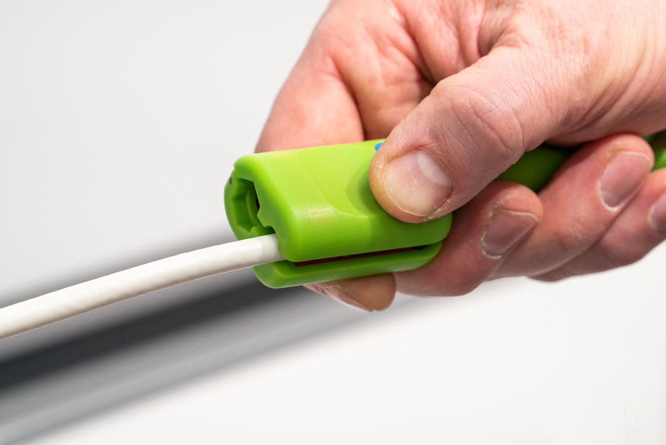 Coax-Stripper No 1 F Plus Green Line - suitable for F-screw connectors | Sustainable stripping tool I for skinning and stripping coaxial cables incl. untwisting aid