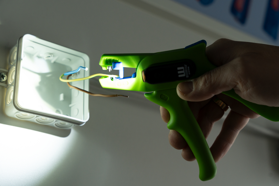 Wire Stripper No. 5 Green Line LED Set