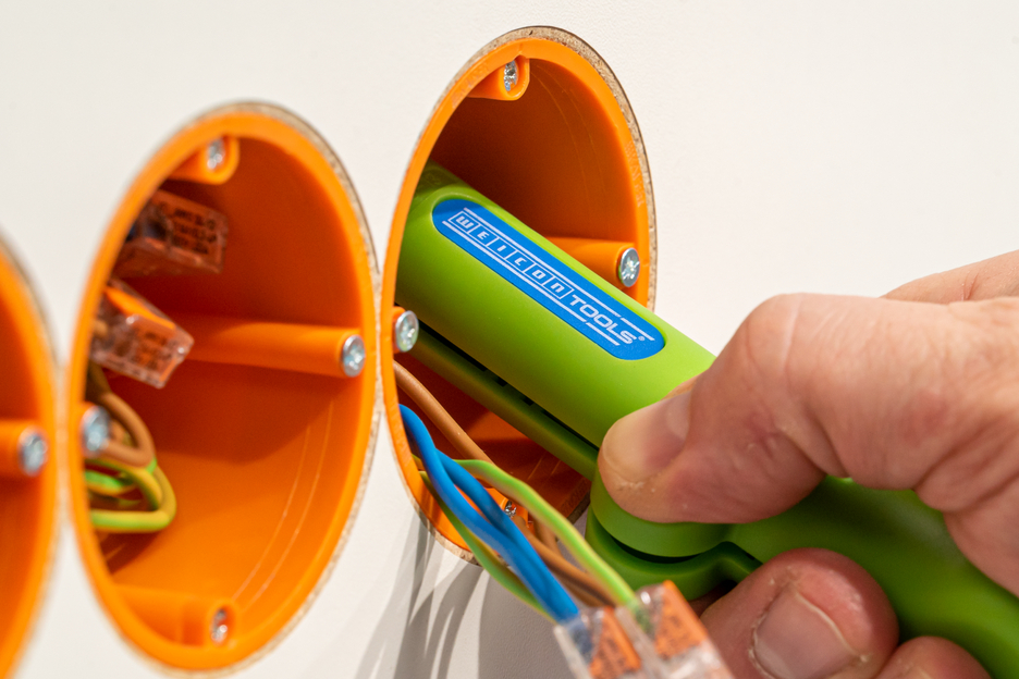 Round Cable Stripper No. 13 Green Line | Sustainable stripping tool I for stripping all common round cables I working range 6,0 - 13,0 mm Ø