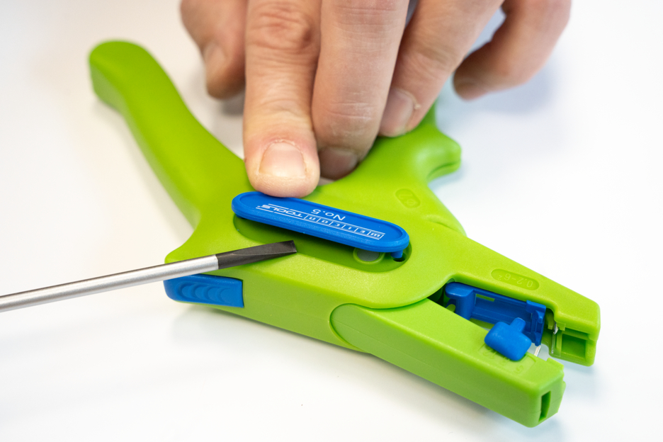 Wire Stripper No. 5 Green Line LED Set