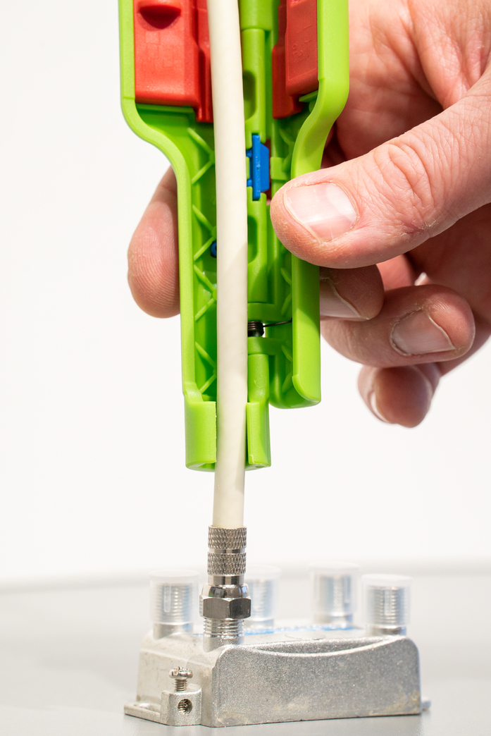 Coax-Stripper No 1 F Plus Green Line - suitable for F-screw connectors | Sustainable stripping tool I for skinning and stripping coaxial cables incl. untwisting aid