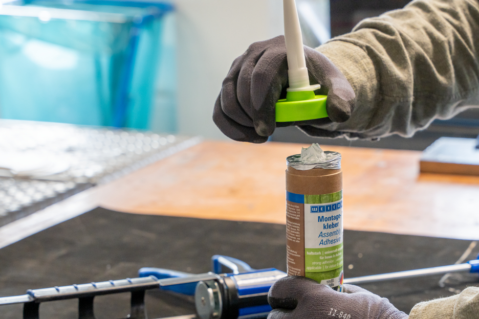 WEICON Green Tube Assembly Adhesive | powerful universal adhesive for indoor and outdoor use