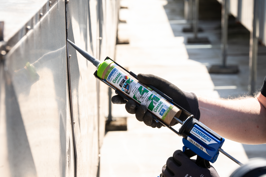 Flex 310 M® Classic MS-Polymer | MS polymer-based elastic adhesive for versatile use