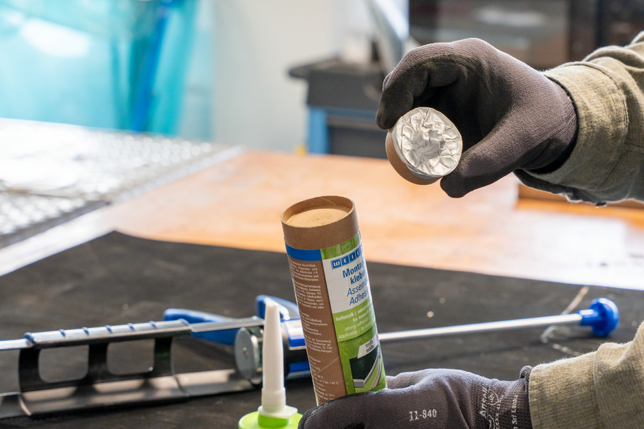 WEICON Green Tube Assembly Adhesive | powerful universal adhesive for indoor and outdoor use