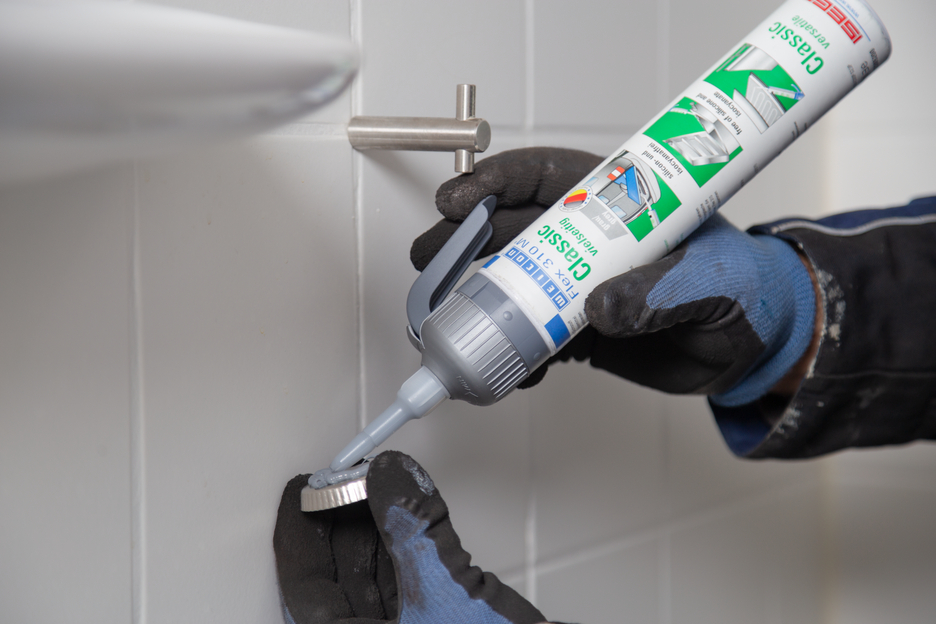 Flex 310 M® Classic MS-Polymer | MS polymer-based elastic adhesive for versatile use