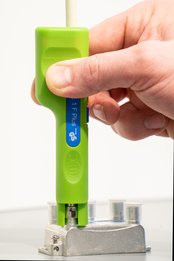 Coax-Stripper No 1 F Plus Green Line - suitable for F-screw connectors | Sustainable stripping tool I for skinning and stripping coaxial cables incl. untwisting aid